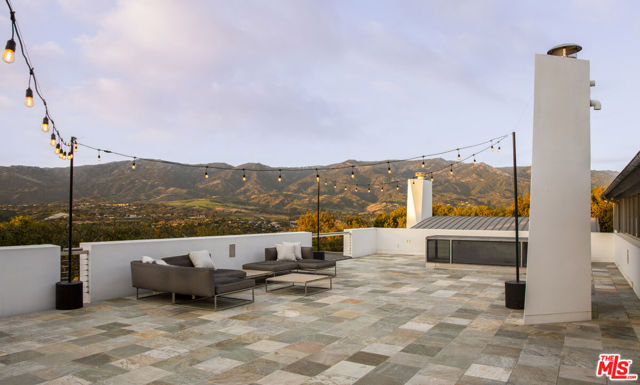 4450 Via Alegre, Santa Barbara CA: https://media.crmls.org/mediaz/cf4fdca0-a876-4291-9309-8091794b9925.jpg