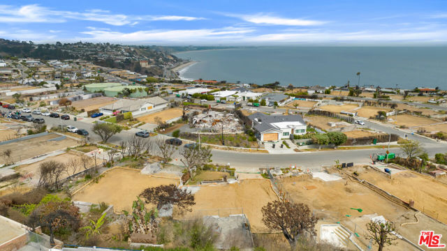 Drew Fenton | 3753 Malibu Vista Drive Malibu CA | MLS: 7431371