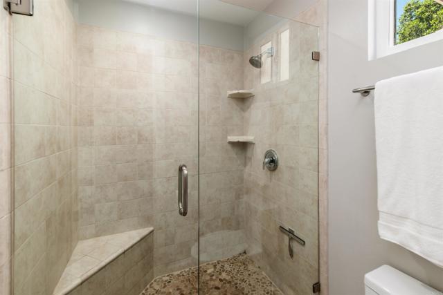 Detail Gallery Image 19 of 38 For 811 Highland Dr, Solana Beach,  CA 92075 - 3 Beds | 2/1 Baths
