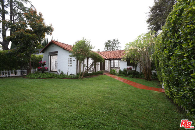 755 N CRESCENT HEIGHTS, Los Angeles CA: https://media.crmls.org/mediaz/cf507456-12a7-4044-8a20-e43411454aab.jpg