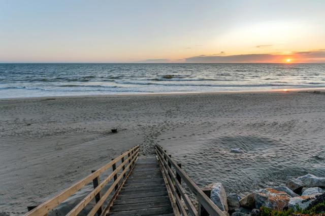 101 Shell Drive, La Selva Beach CA: https://media.crmls.org/mediaz/cf5089cf-877f-42c3-9c37-35f3fd5a6c55.jpg