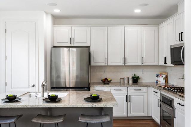 201 Keech Drive,  CA: https://media.crmls.org/mediaz/cf51336b-a794-4e20-bfbb-ffc6bf50a363.jpg