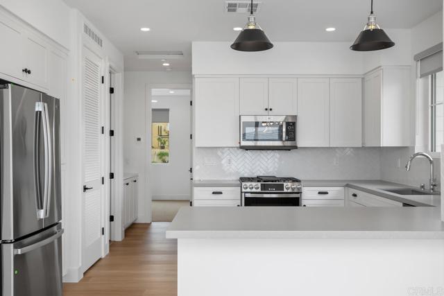 Detail Gallery Image 5 of 17 For 1215 Stonemark Place Adu,  Vista,  CA 92081 - 2 Beds | 1 Baths