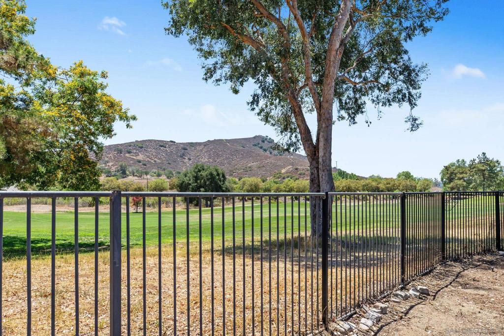 Cf52909C F49E 4Aee Bc2F Dceecf79E021 3083 Sprucewood Ln, Escondido, Ca 92027 &Lt;Span Style='BackgroundColor:transparent;Padding:0Px;'&Gt; &Lt;Small&Gt; &Lt;I&Gt; &Lt;/I&Gt; &Lt;/Small&Gt;&Lt;/Span&Gt;