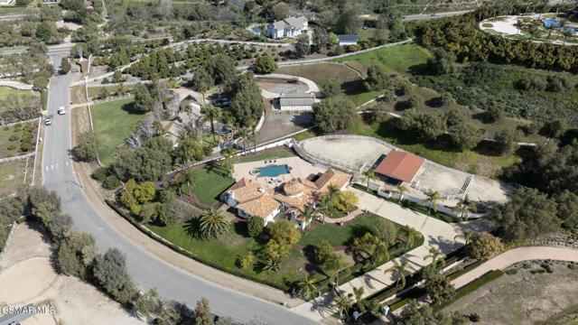 13550 Andalusia Drive, Santa Rosa CA: https://media.crmls.org/mediaz/cf52aeac-9d66-4b2f-8b50-b5ae8ae7add6.jpg