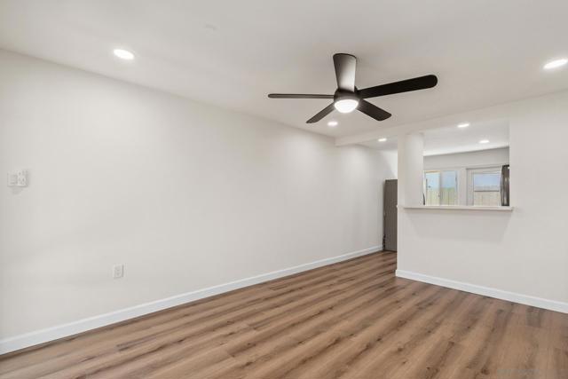 4440 42 Clairemont Dr, San Diego CA: https://media.crmls.org/mediaz/cf52c37f-bdac-4fac-82a8-f1168e5dcdbb.jpg