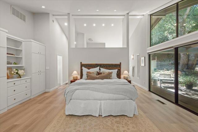 28140 Story Hill Lane, Los Altos Hills CA: https://media.crmls.org/mediaz/cf53a07a-a925-4a8c-ad43-9c08f2e3ff4a.jpg