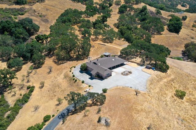 21050 Uvas Road, Morgan Hill CA: https://media.crmls.org/mediaz/cf53c5e4-5f61-42ac-9d24-9e41b1dc2ece.jpg