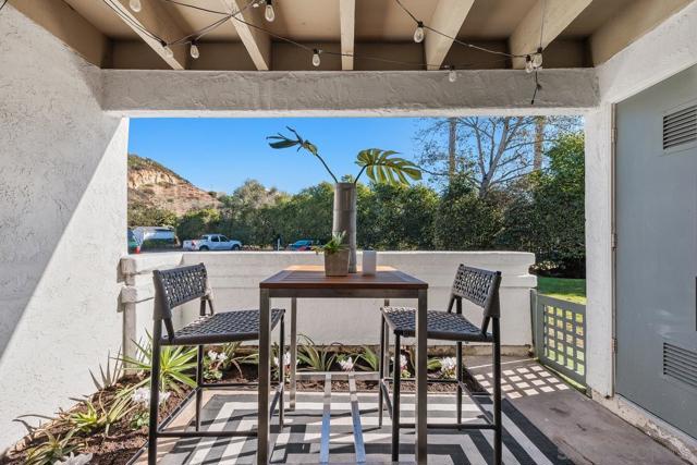 524 Via De La Valle H, Solana Beach CA: https://media.crmls.org/mediaz/cf543aa1-c2b1-4d23-a583-8e1bd2d757f9.jpg