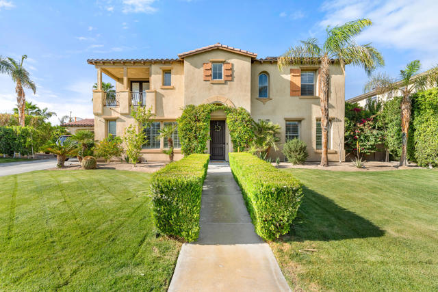 80580 Apple Court, Indio CA: https://media.crmls.org/mediaz/cf546672-e9f4-43e5-8d39-81c4258e10f2.jpg