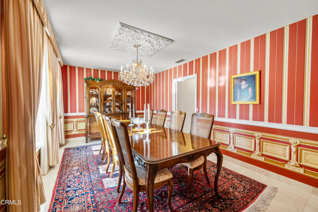 Detail Gallery Image 26 of 63 For 4240 Reyes Dr, Los Angeles,  CA 91356 - 4 Beds | 4/1 Baths