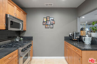 5146 Topanga Canyon Boulevard, Woodland Hills CA: https://media.crmls.org/mediaz/cf54d72b-1c12-412a-818e-590eac84cdf2.jpg
