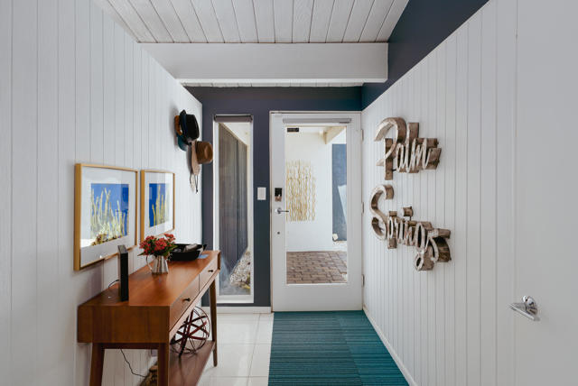 2845 E Wyman Drive, Palm Springs CA: https://media.crmls.org/mediaz/cf55f664-8fa3-472e-96aa-eb06060baaa3.jpg