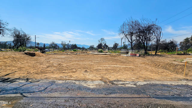 23 W Mendocino Street, Altadena CA: https://media.crmls.org/mediaz/cf561702-07be-4bfd-b863-a30dc37a0635.jpg
