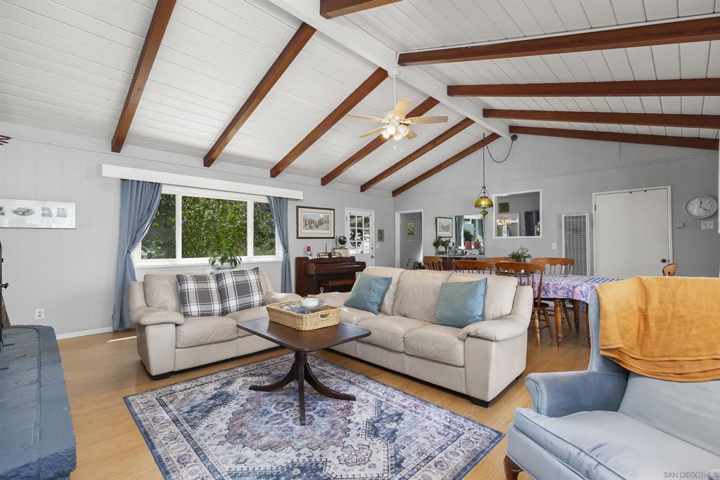 MLS #250036423SD img 6