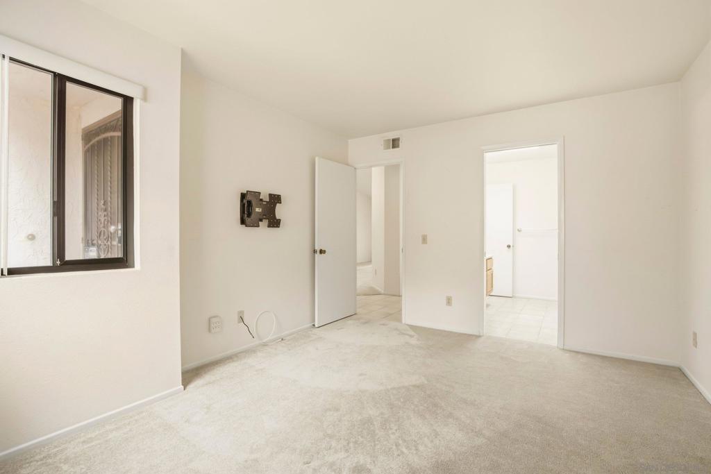 17940 Avenida Alozdra - photo 13