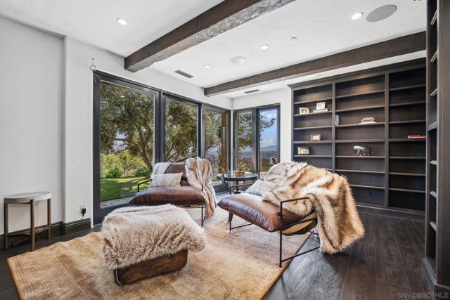 5653 Linea Del Cielo, Rancho Santa Fe CA: https://media.crmls.org/mediaz/cf56ac77-82bf-4702-88e2-770c3cf47f47.jpg