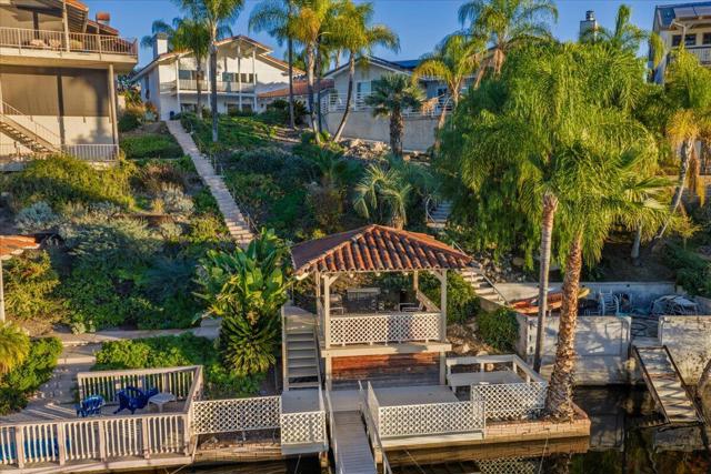 29795 Eagle Point Drive, Canyon Lake CA: https://media.crmls.org/mediaz/cf56e488-d09c-40d0-9c17-08551acc16d1.jpg