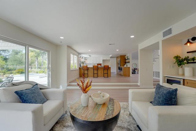 3302 Vista Rocosa, Escondido CA: https://media.crmls.org/mediaz/cf584517-c82e-469e-8d68-293890e41190.jpg