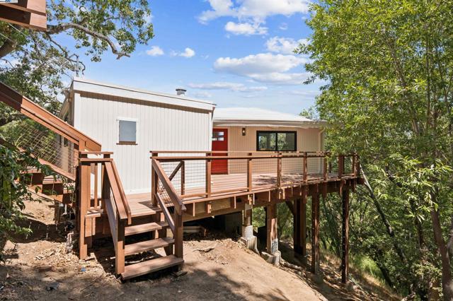 723 Redwood Rd, San Anselmo CA: https://media.crmls.org/mediaz/cf588e52-a4b2-4cd6-8530-3d5b258f84fb.jpg