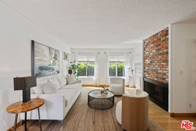 1730 Camden Avenue, Los Angeles CA: https://media.crmls.org/mediaz/cf58ccdb-7387-49ae-9a83-69ab9389edf3.jpg