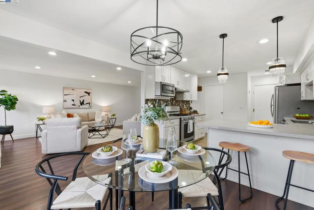 2907 Wilson Cmn, Fremont CA: https://media.crmls.org/mediaz/cf58e607-5fd9-40c8-8d38-8262352eb1d4.jpg