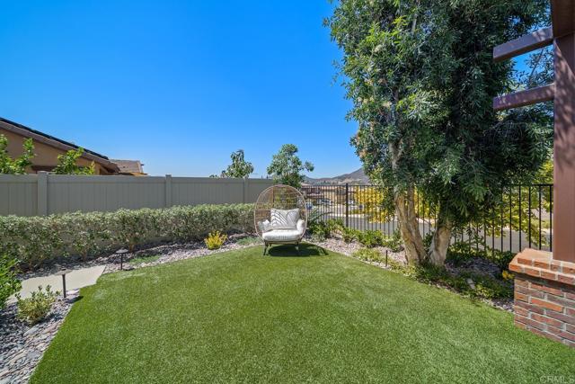 35788 Bay Morgan Lane, Fallbrook CA: https://media.crmls.org/mediaz/cf58fa4a-d29d-4fa0-964e-e8089e1a5b64.jpg