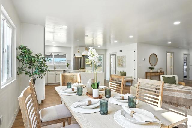 9058 Inverness Rd, Santee CA: https://media.crmls.org/mediaz/cf5918a5-5153-4db8-9769-390b769ce174.jpg