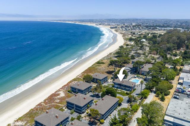 39 La Playa Street, Monterey CA: https://media.crmls.org/mediaz/cf596dd7-5836-4258-8f1b-a3d201182f10.jpg