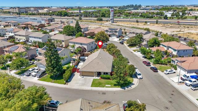 2311 Portifino Street, Manteca CA: https://media.crmls.org/mediaz/cf5a3a7c-2d62-4ac1-acdd-0f034ccb9ac5.jpg
