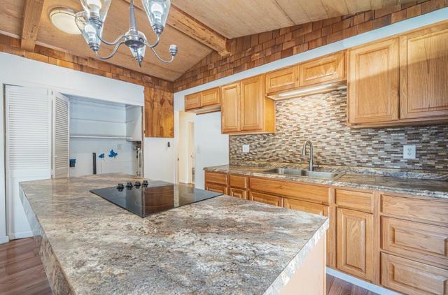19280 Mallory Canyon Road, Salinas CA: https://media.crmls.org/mediaz/cf5a787c-50c8-487a-9994-f92b6e3cbaae.jpg