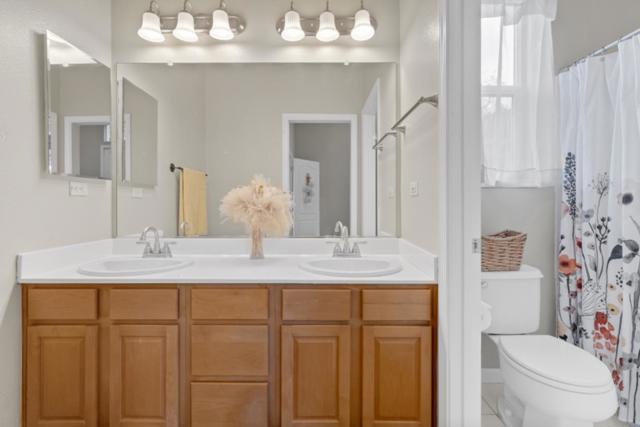 820 Via Vaquero Norte, San Juan Bautista CA: https://media.crmls.org/mediaz/cf5a7d63-f91d-4a74-86e6-5f56065424ff.jpg