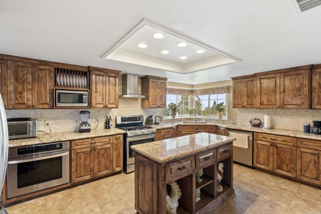 Detail Gallery Image 21 of 63 For 13658 Sage Mountain Lane, Jamul,  CA 91935 - 4 Beds | 3 Baths