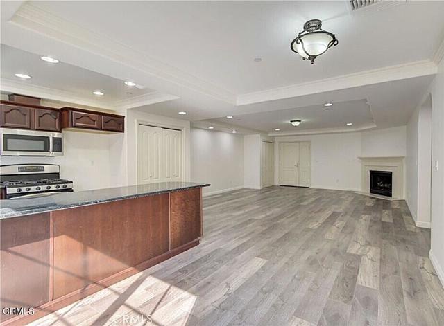 700 S Ardmore Avenue, Los Angeles CA: https://media.crmls.org/mediaz/cf5af8d9-d543-4061-aabd-62d87785455a.jpg