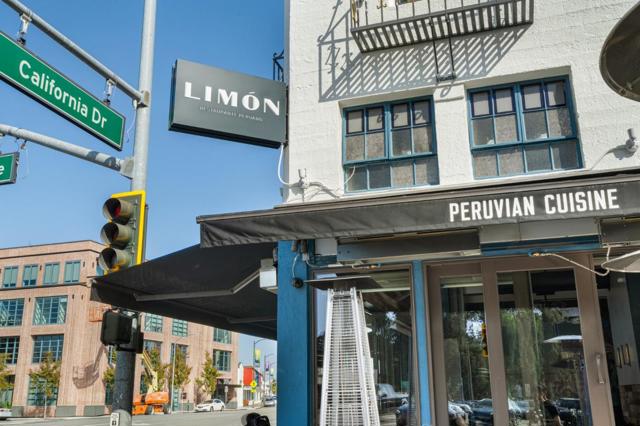 1317 Laguna Avenue, Burlingame CA: https://media.crmls.org/mediaz/cf5b6b87-eb82-4b45-8fd6-3712f4a7042a.jpg