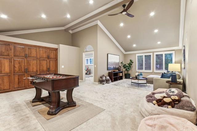 2150 Green Acres Lane, Morgan Hill CA: https://media.crmls.org/mediaz/cf5b8082-94c5-4a87-be59-a082d414b8e1.jpg