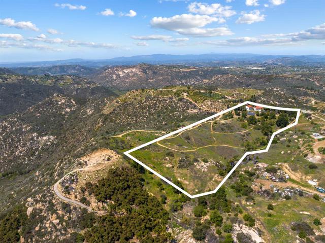 Detail Gallery Image 2 of 62 For 10845 Mystery Mountain Rd, Valley Center,  CA 92082 - 4 Beds | 3/1 Baths