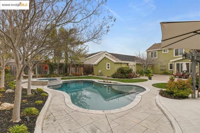 1164 Lexington Way, Livermore CA: https://media.crmls.org/mediaz/cf5c468c-e6ea-4035-a381-32cdde1aa546.jpg