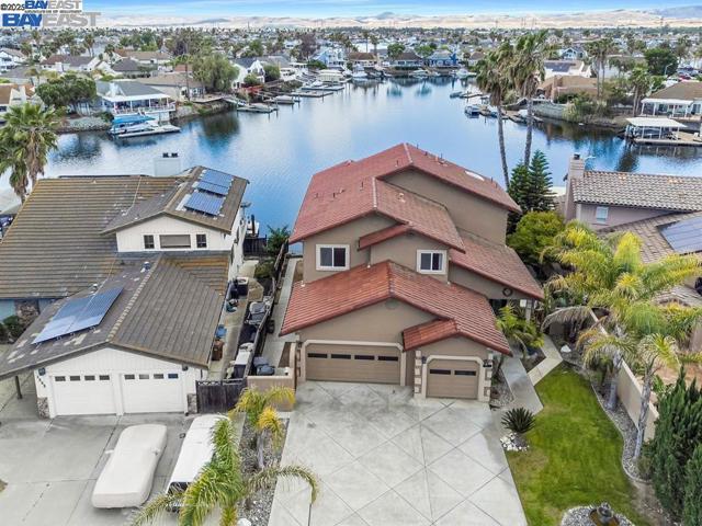 4892 South Pt, Discovery Bay CA: https://media.crmls.org/mediaz/cf5cfa4e-cbf6-4bf9-9db5-ebe74809a311.jpg