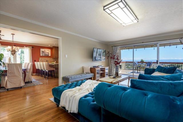 1720 Hillman Avenue, Belmont CA: https://media.crmls.org/mediaz/cf5d328b-0de1-4b61-b2d7-dab92a2c38de.jpg