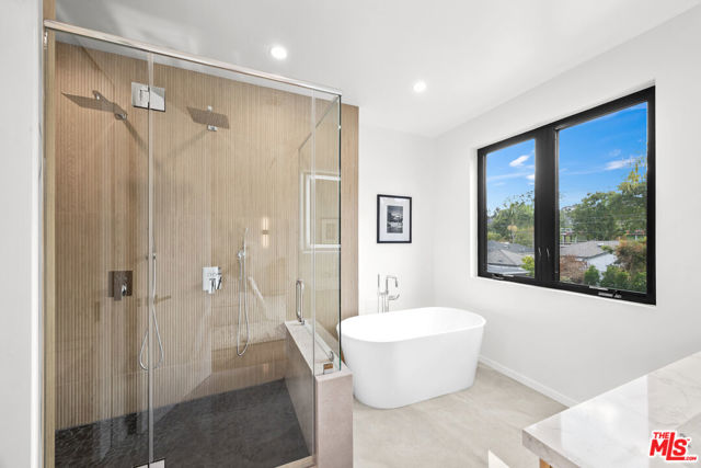 2631 Castle Heights Place, Los Angeles CA: https://media.crmls.org/mediaz/cf5d7c4d-008a-42a8-b878-cbe92770d5c7.jpg