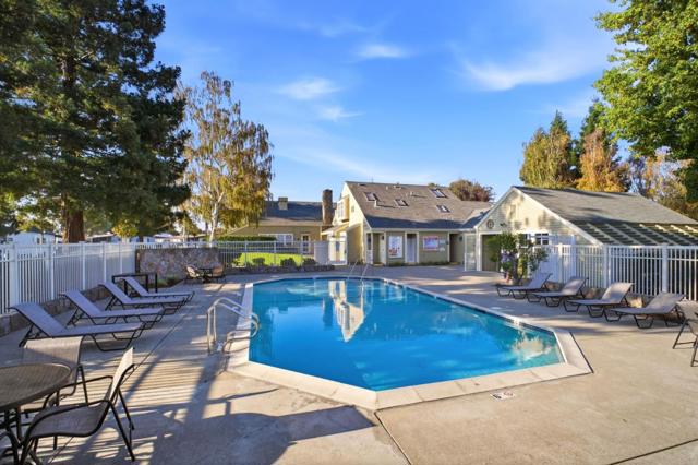 29372 Providence Way, Hayward CA: https://media.crmls.org/mediaz/cf5dabb4-f413-418a-99c8-5bbf255faa52.jpg