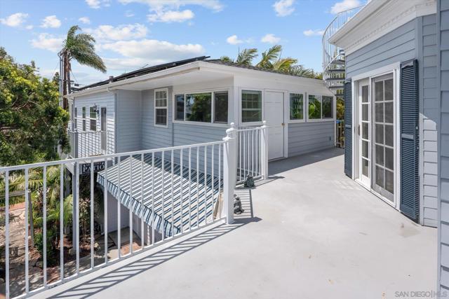 260 H Avenue, Coronado CA: https://media.crmls.org/mediaz/cf5e61d3-ca66-4fba-95f7-e3afc31c1e77.jpg
