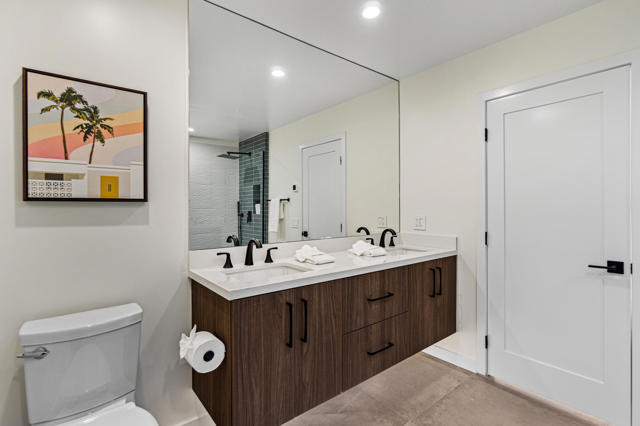 130 W Racquet Club Road #308, Palm Springs, CA 92262