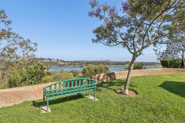 11856 Miro Circle, San Diego CA: https://media.crmls.org/mediaz/cf603729-1dab-4710-bdd6-b54811882e1a.jpg