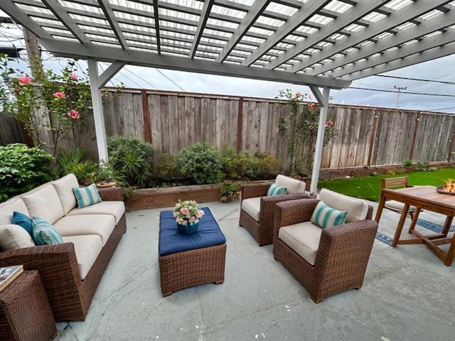 2865 Shannon Drive, South San Francisco CA: https://media.crmls.org/mediaz/cf60635b-5572-4275-9656-b3eab6091d47.jpg