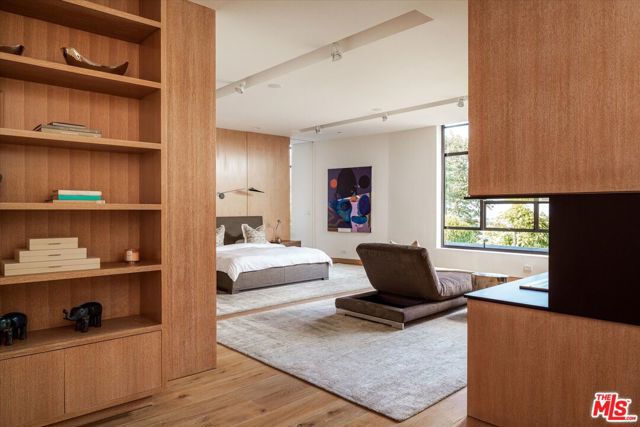 Drew Fenton | 3350 Stoneridge Lane Los Angeles CA | MLS: 7244168 Drew Fenton | 3350 Stoneridge Lane Los Angeles CA | MLS: 7244168