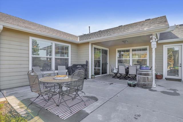 46347 Opah Drive, Ahwahnee CA: https://media.crmls.org/mediaz/cf618c2c-8dd2-45b4-b732-79c658ad760d.jpg