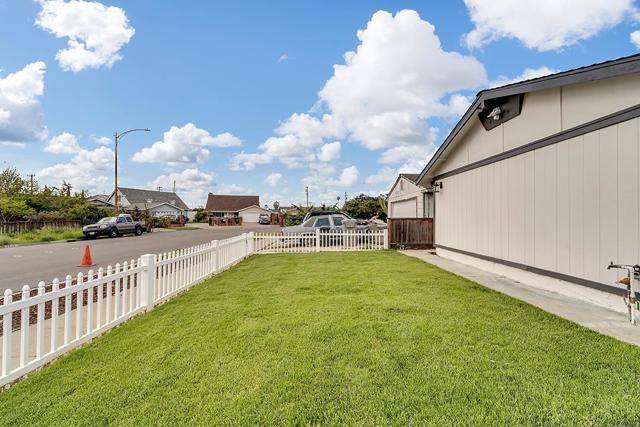 2068 Interbay Drive, San Jose CA: https://media.crmls.org/mediaz/cf618c89-05b8-4801-b061-205680e90208.jpg