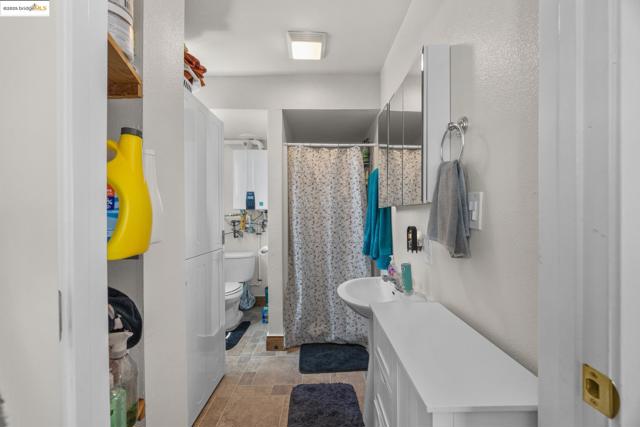 Image 41 of 45 For 271 38th St  